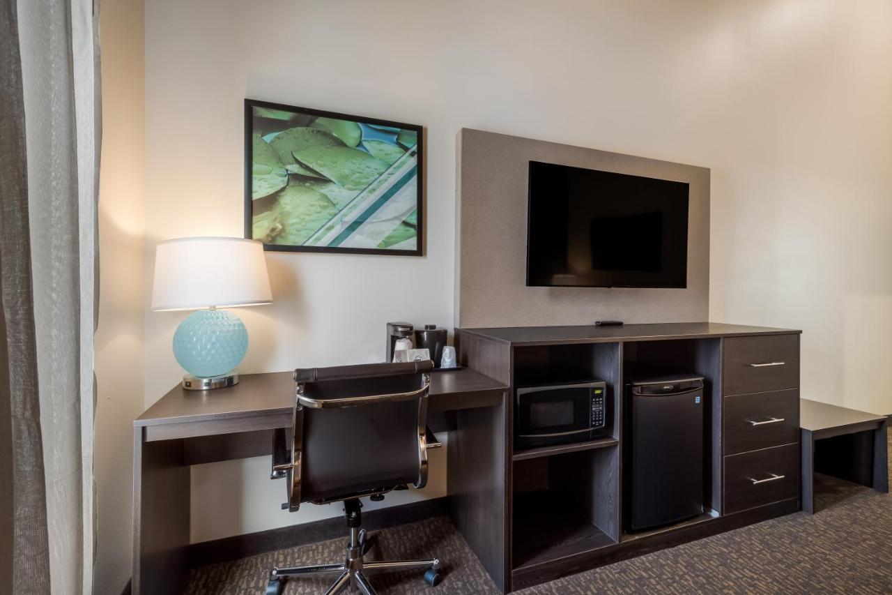 La Quinta & Suites By Wyndham 2*