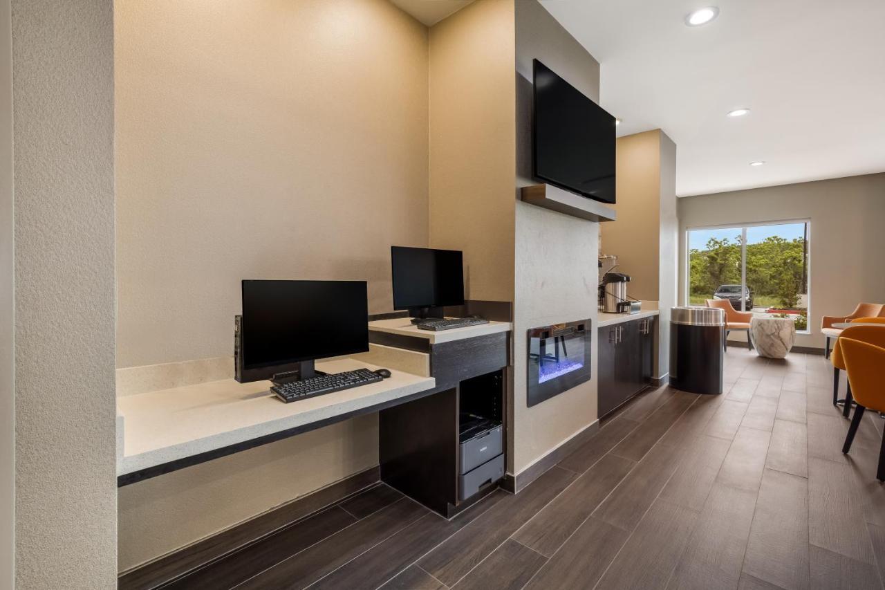 Hotel La Quinta & Suites By Wyndham 2*